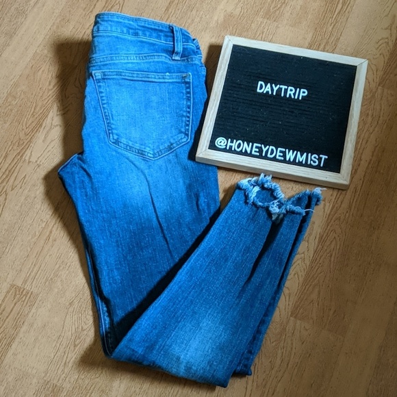 Daytrip Denim - DAYTRIP Lynx Ankle Skinny Jeans Distressed
